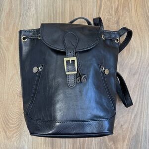 Florence Made in Italy Black Leather Drawstring Backpack Crossbody LNC